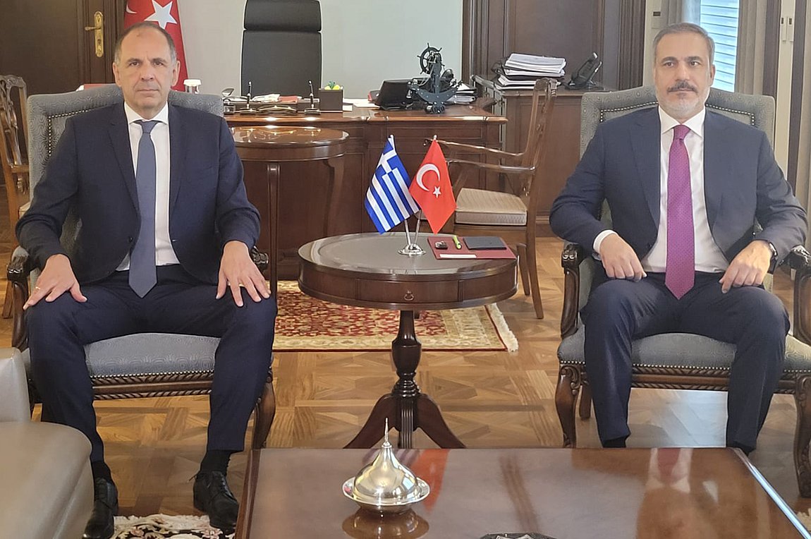 Σε εξέλιξη η συνάντηση Γεραπετρίτη-Φιντάν στην Άγκυρα