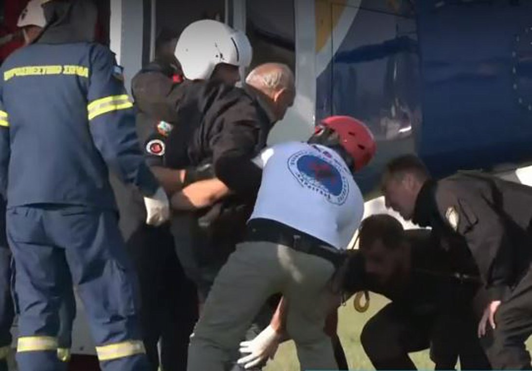 Εικόνες από τις επιχειρήσεις διάσωσης με ελικόπτερα στην Καρδίτσα – ΒΙΝΤΕΟ