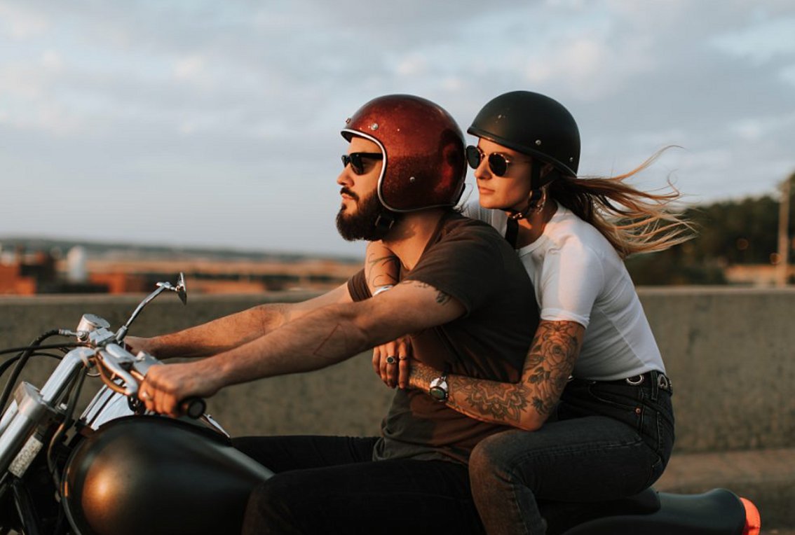 Μήπως τραβάτε τους ναρκισσιστές σαν μαγνήτης; Πώς θα το καταλάβετε