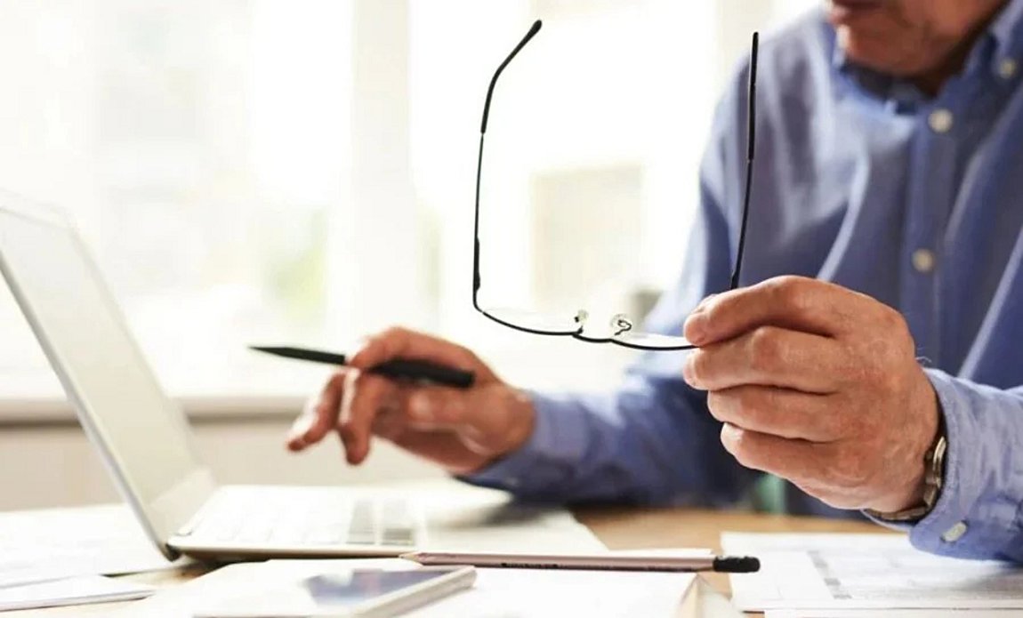 Τι αλλάζει για 100.000 συνταξιούχους που εργάζονται