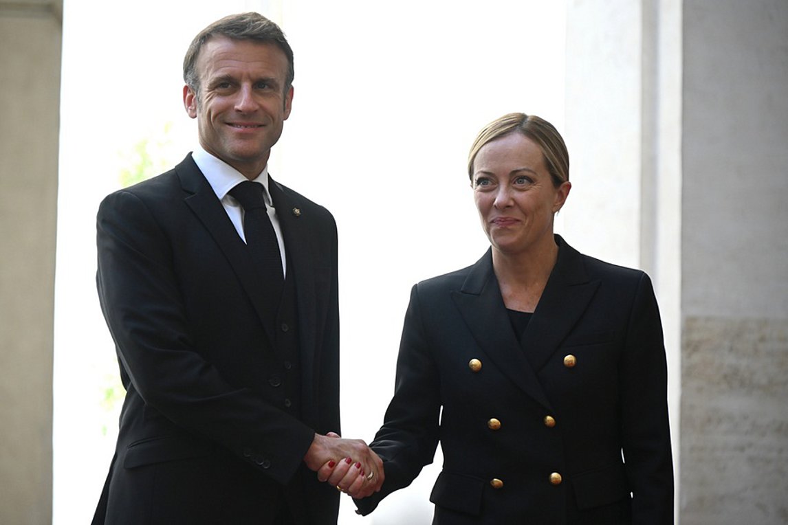 Ιταλία: «Μακρά και εγκάρδια η συνάντηση Μακρόν-Μελόνι»