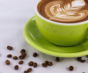 Τι θα συμβεί εάν βάλετε το κατακάθι του καφέ σε κέικ – Νέα μελέτη