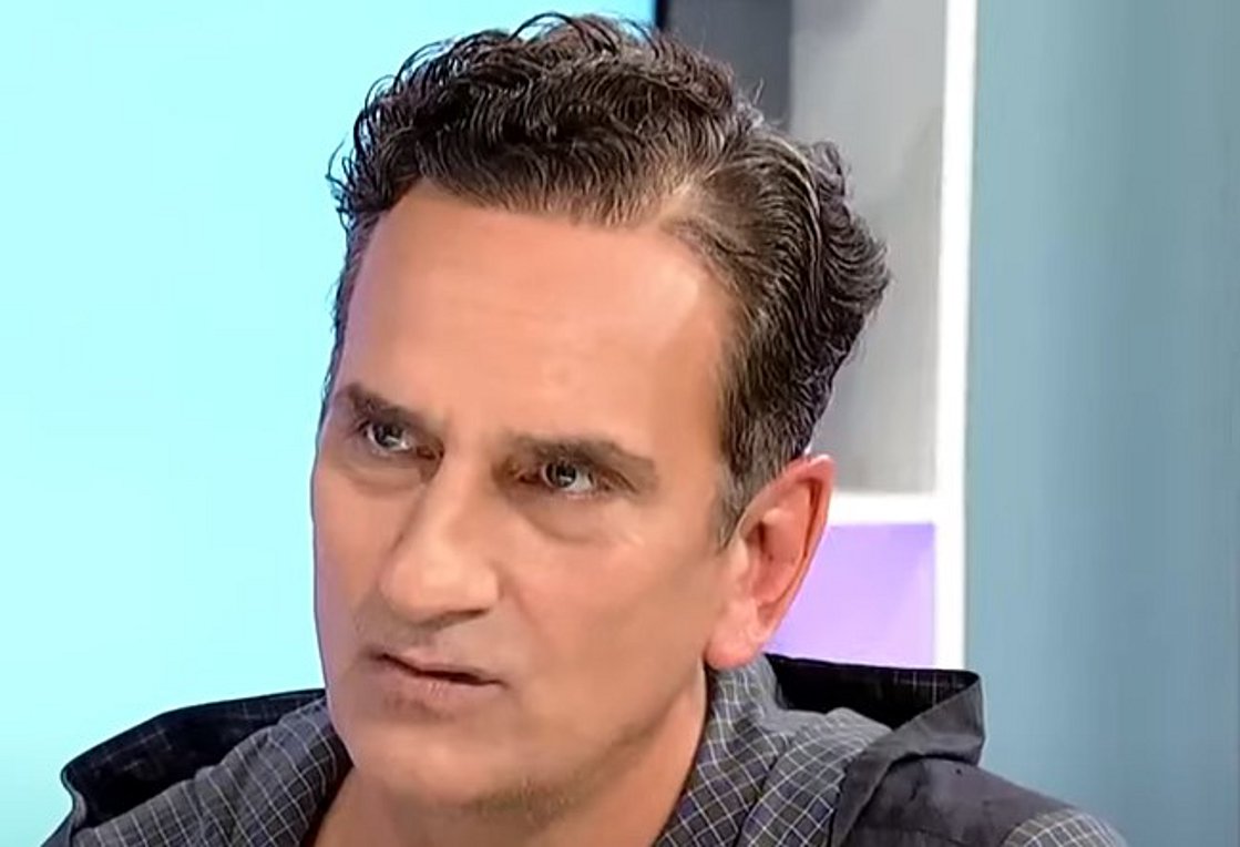 Νίκος Ψαρράς: «Έχω χάσει τη λατρεία μου για τη δουλειά του ηθοποιού»