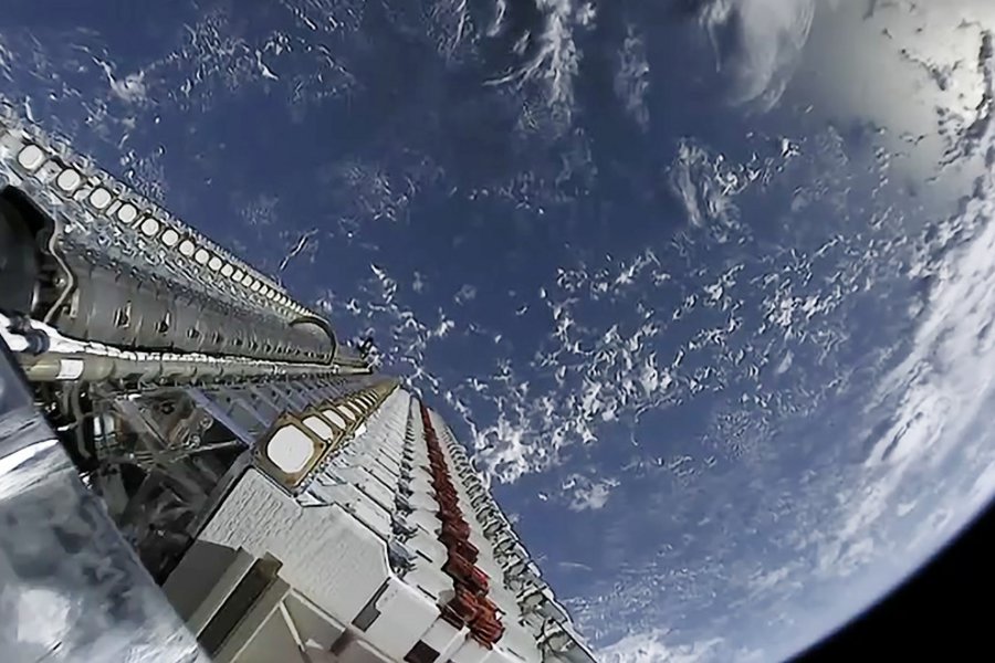 Οι 5.000 δορυφόροι του Μασκ εμποδίζουν τους επιστήμονες να κάνουν αστρονομικές παρατηρήσεις - Βίντεο