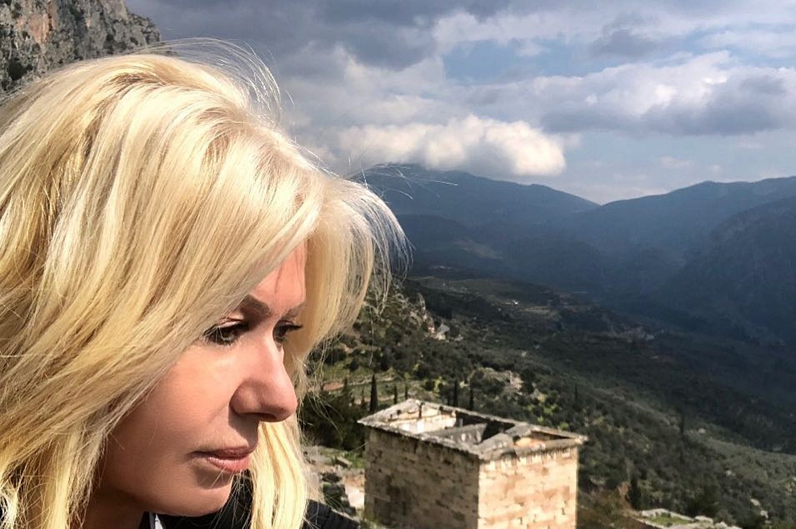 Λίζα Δουκακάρου: Βαρύ πένθος για τη δημοσιογράφο – Πέθανε η αδερφή της