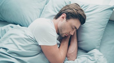 Ξυπνάτε μέσα στη νύχτα; 11 τρόποι να κοιμηθείτε ξανά