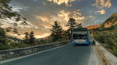 Επιθέσεις με πέτρες σε λεωφορεία εν κινήσει στο Ηράκλειο Κρήτης
