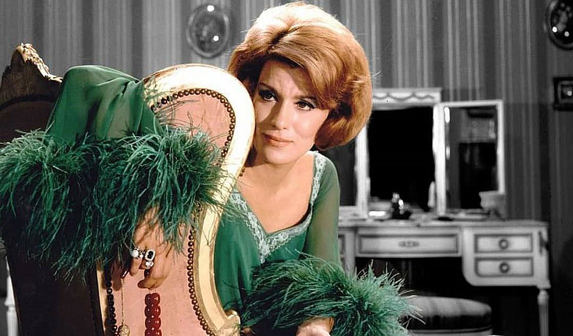 Μαίρη Χρονοπούλου: Οι ρόλοι που την καθιέρωσαν στο πάνθεον του ελληνικού κινηματογράφου – ΒΙΝΤΕΟ