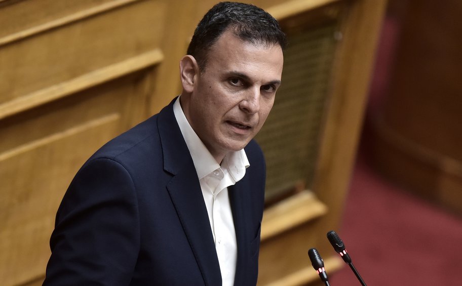 Καραμέρος: Επίμονος κηπουρός των υπερκερδών του καρτέλ των τραπεζών ο κ. Στουρνάρας