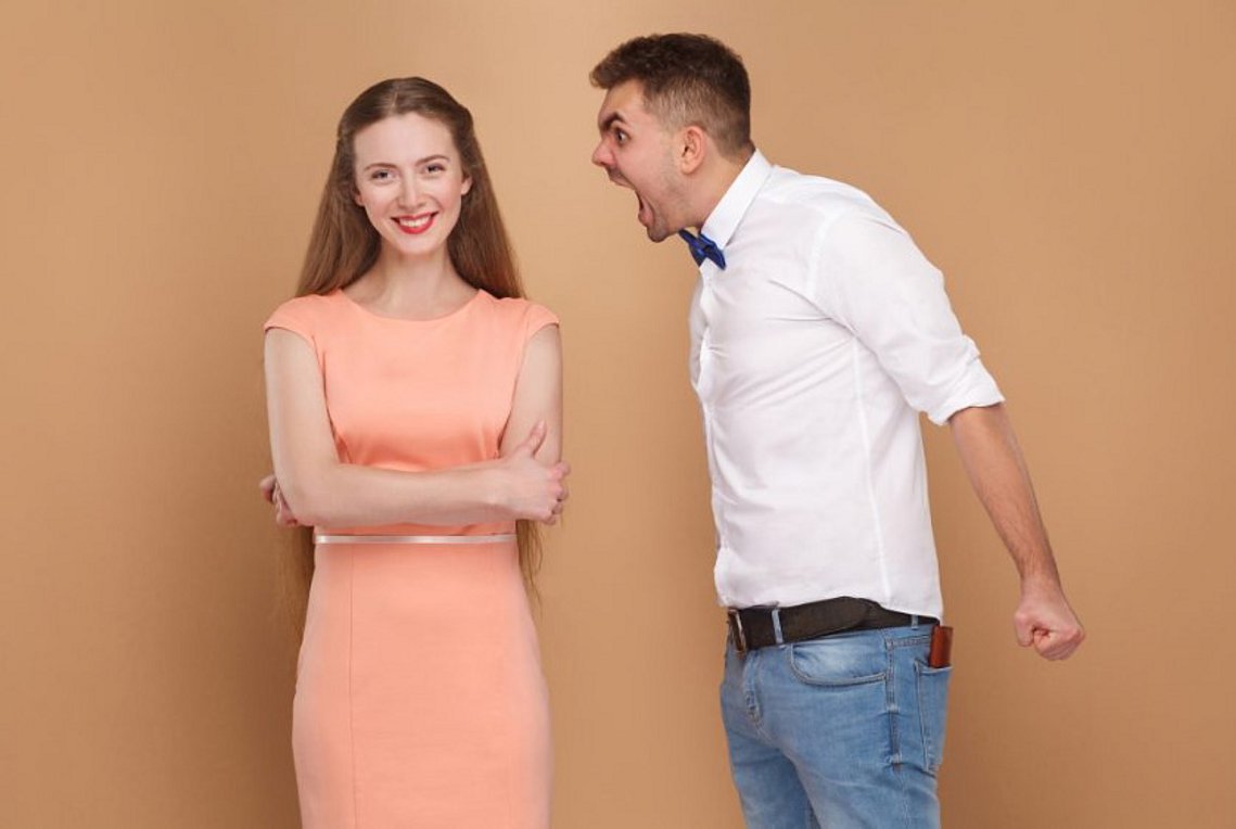 Συναισθηματική κακοποίηση: Τα 5 σημάδια ενός κακοποιητικού συντρόφου – Πώς θα το αντιμετωπίσετε