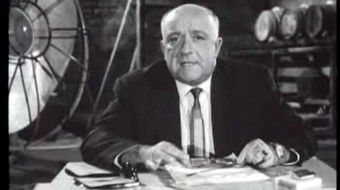 Αλέκος Σακελλάριος: Μια κριτική ματιά στο πλούσιο κινηματογραφικό του έργο