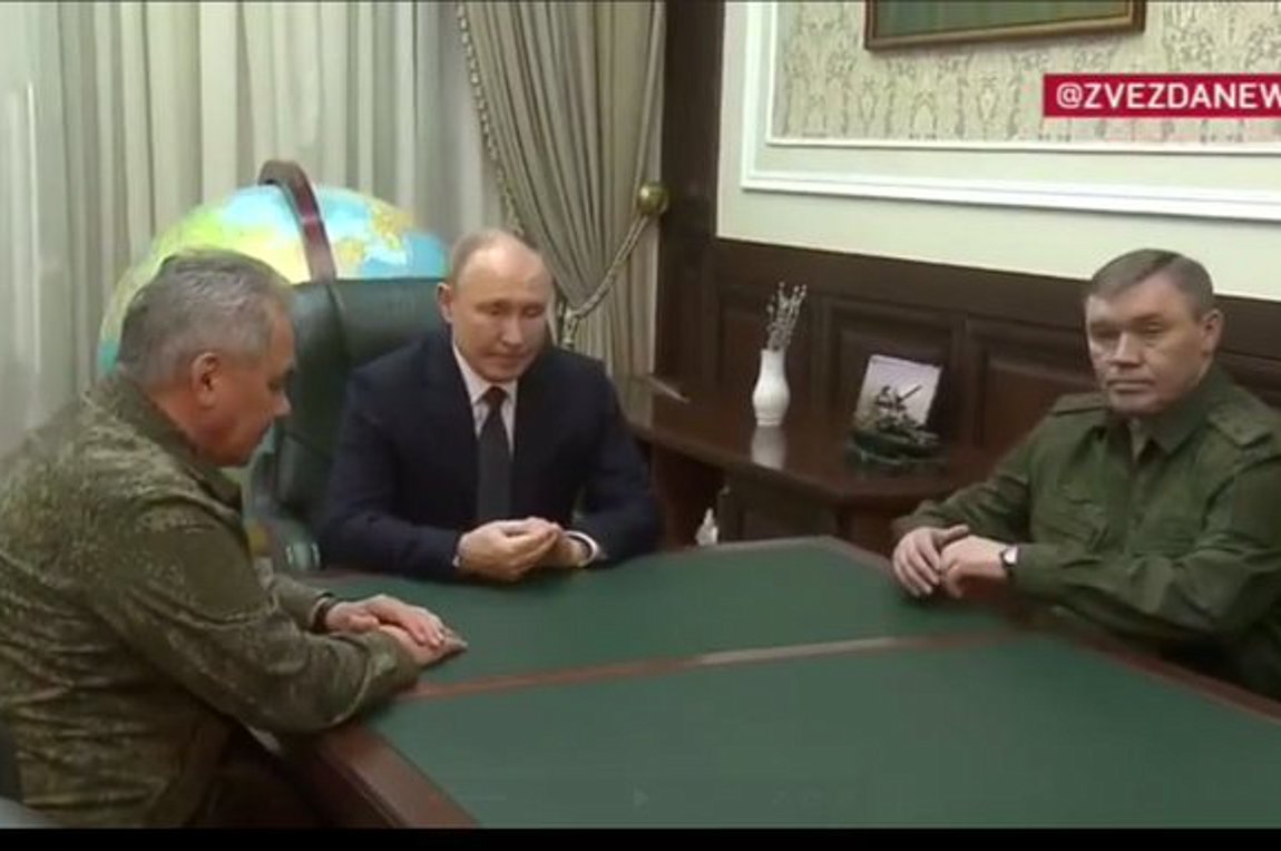 Αιφνιδιαστική επίσκεψη Πούτιν στο γενικό επιτελείο του πολέμου στην Ουκρανία