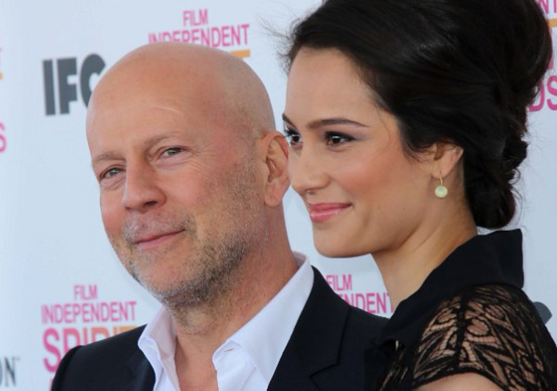Bruce Willis: Συγκλονίζει η σύζυγός του Emma Heming – «Παλεύω με τις ενοχές»