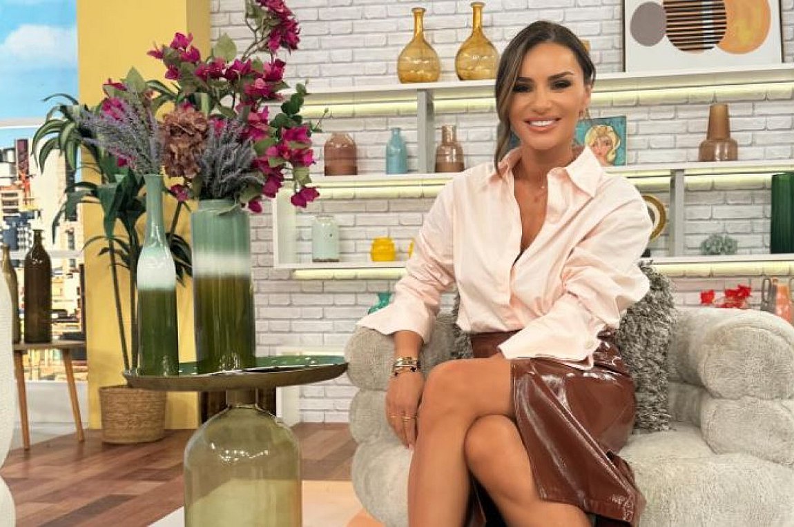 Ελένη Τσολάκη: Το εντυπωσιακό δέντρο που στόλισε για τα Χριστούγεννα