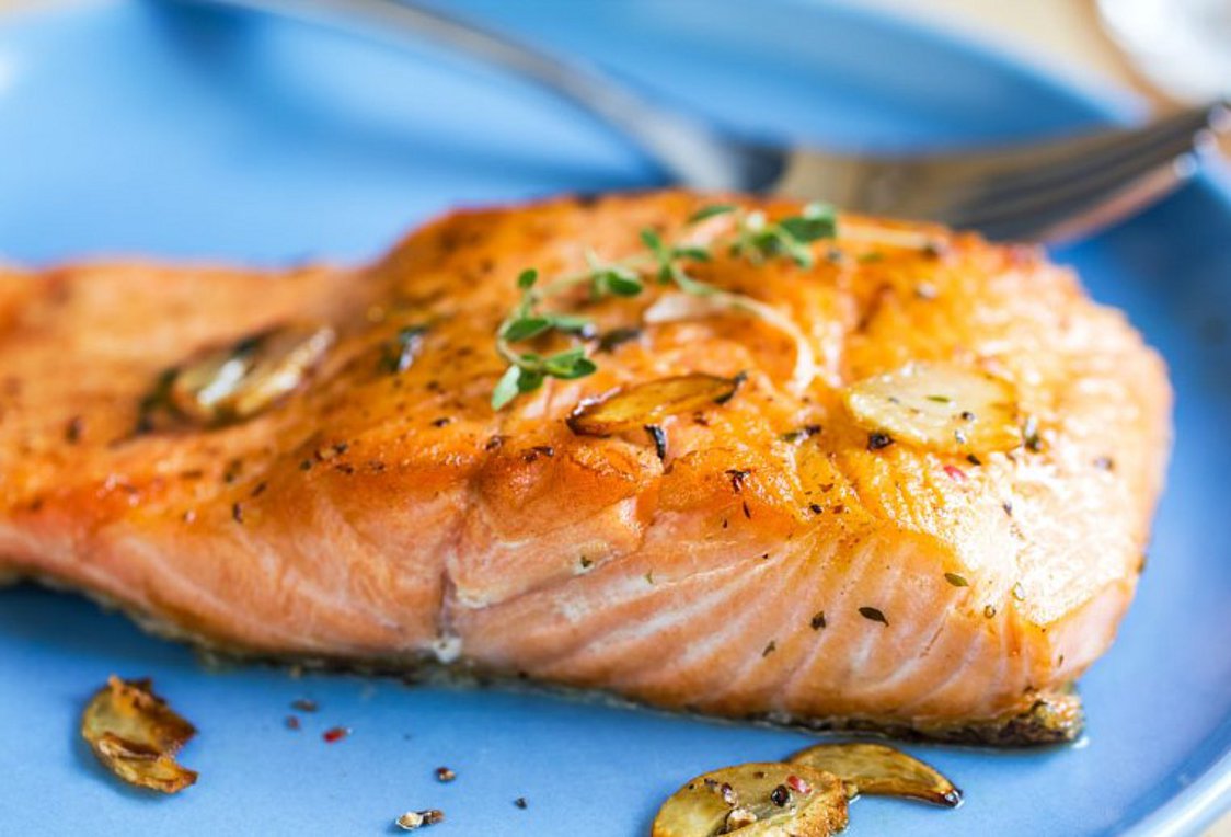 Ψητός σολομός: Το μυστικό συστατικό που θα τον κάνει τραγανό και νόστιμο