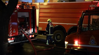 Κάηκε ολοσχερώς διαμέρισμα τα ξημερώματα στη Θεσσαλονίκη– Στο νοσοκομείο ο 25χρονος ένοικος
