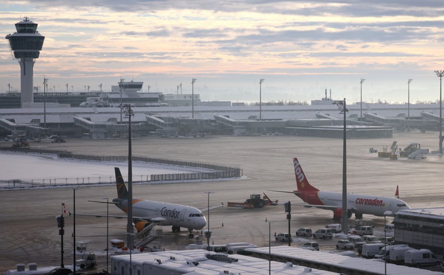 Mόναχο: Νέα αναστολή πτήσεων - Καλυμμένοι με πάγο οι διάδρομοι