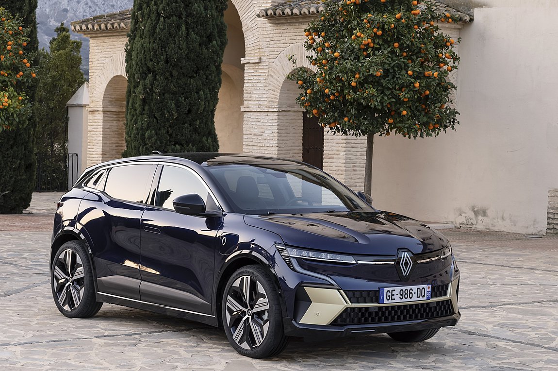 Renault Megane E-TECH Electric, Dacia Spring Electric 65: Ηλεκτρικά και δυναμικά