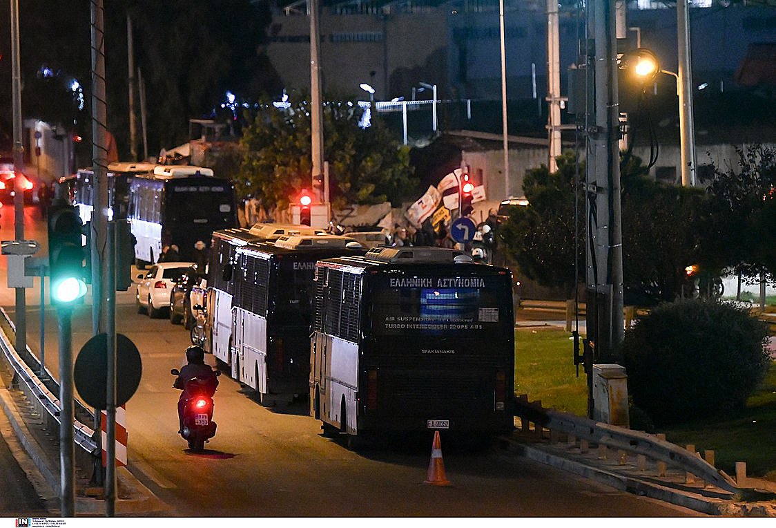 Οπαδική βία: Αυτά είναι τα μέτρα που εξετάζει η κυβέρνηση