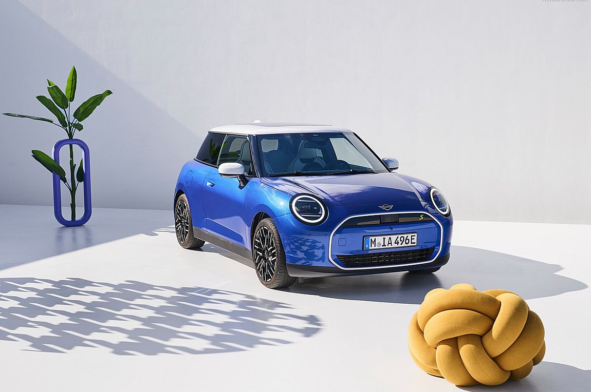 MINI Cooper: στα χνάρια του Αλεκ Ισιγόνη