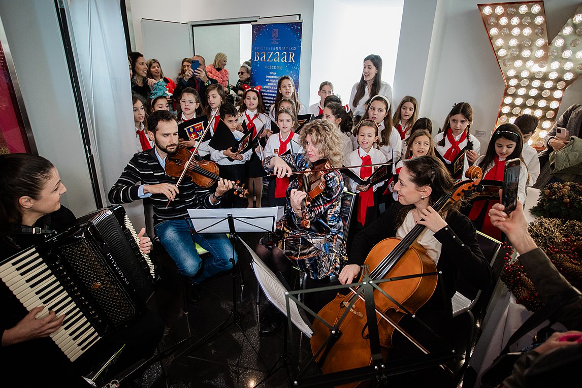 «ΕΛΠΙΔΑ – Σύλλογος Φίλων Παιδιών με καρκίνο»: Μεγάλη προσέλευση κόσμου στο χριστουγεννιάτικο bazaar