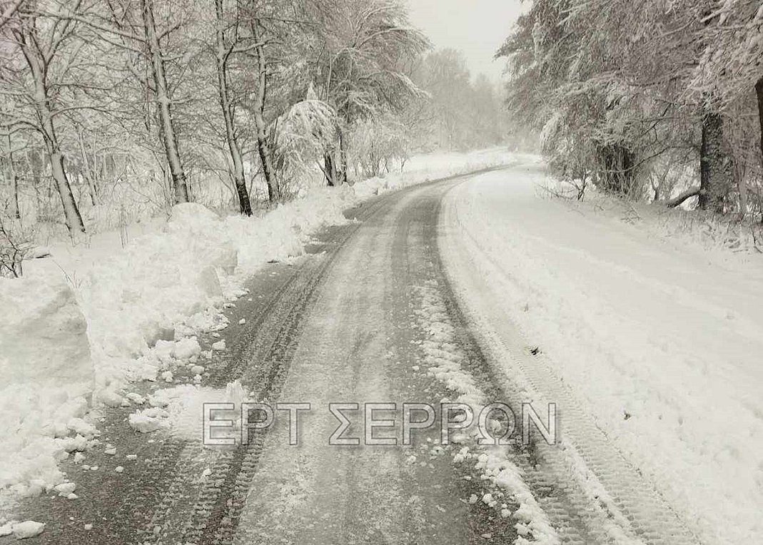 Στα λευκά «ντύθηκαν» Κόνιτσα, Ζαγόρι, Μέτσοβο και Σέρρες – ΕΙΚΟΝΕΣ