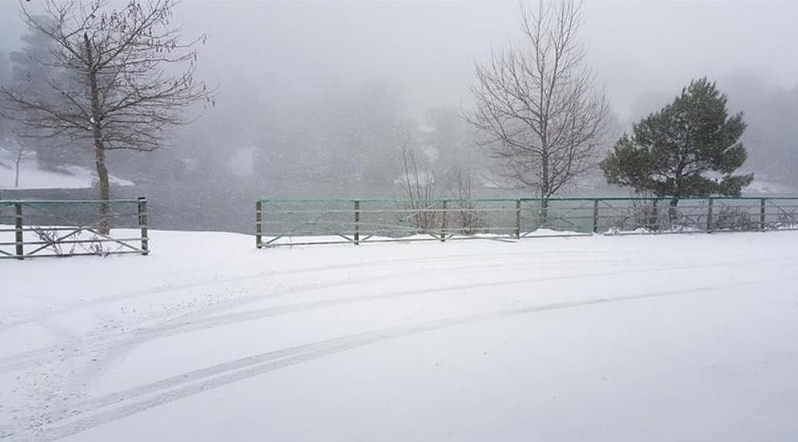 Φλώρινα: Έφτασε το 1,5 μέτρο το χιόνι στο Νυμφαίο – Βίντεο