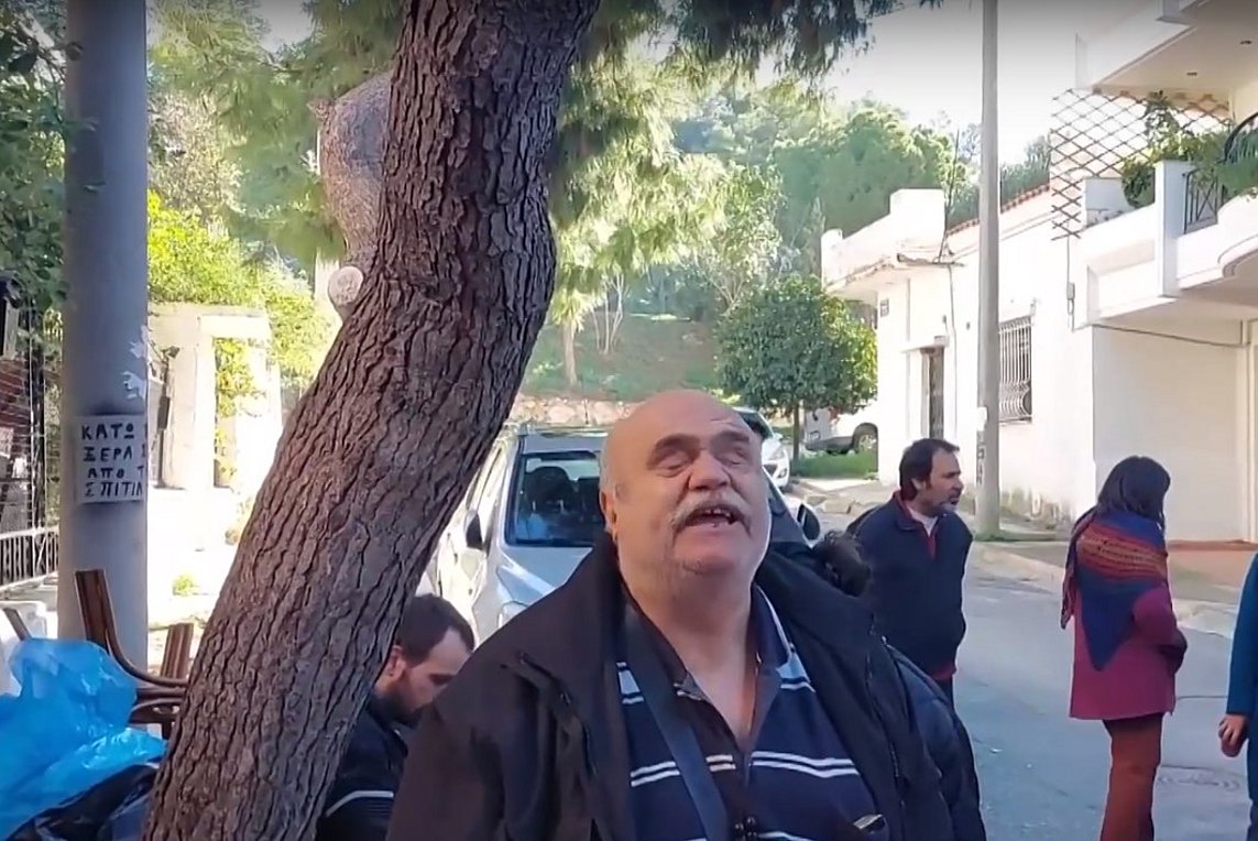 Άνω Πετράλωνα: Οργή για την έξωση οικογένειας αναπήρων