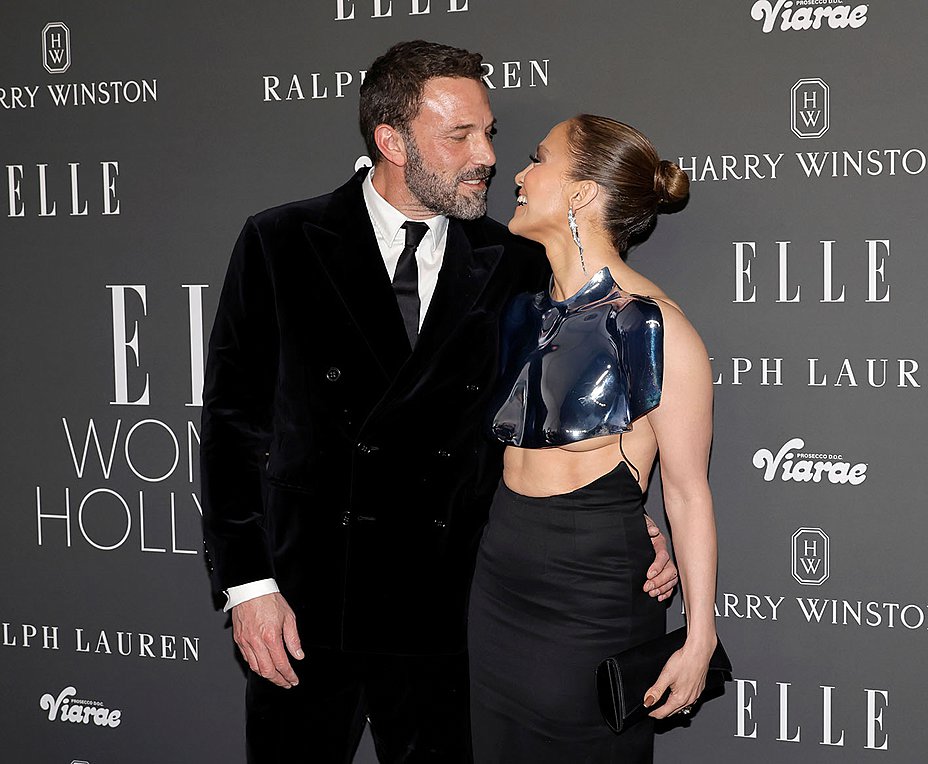 O Ben Affleck και η Jennifer Lopez παρευρέθηκαν σε εκδήλωση στο Hollywood για το ELLE's Women στις 5 Δεκεμβρίου 2023. Photo by Kevin Winter/Getty Images

