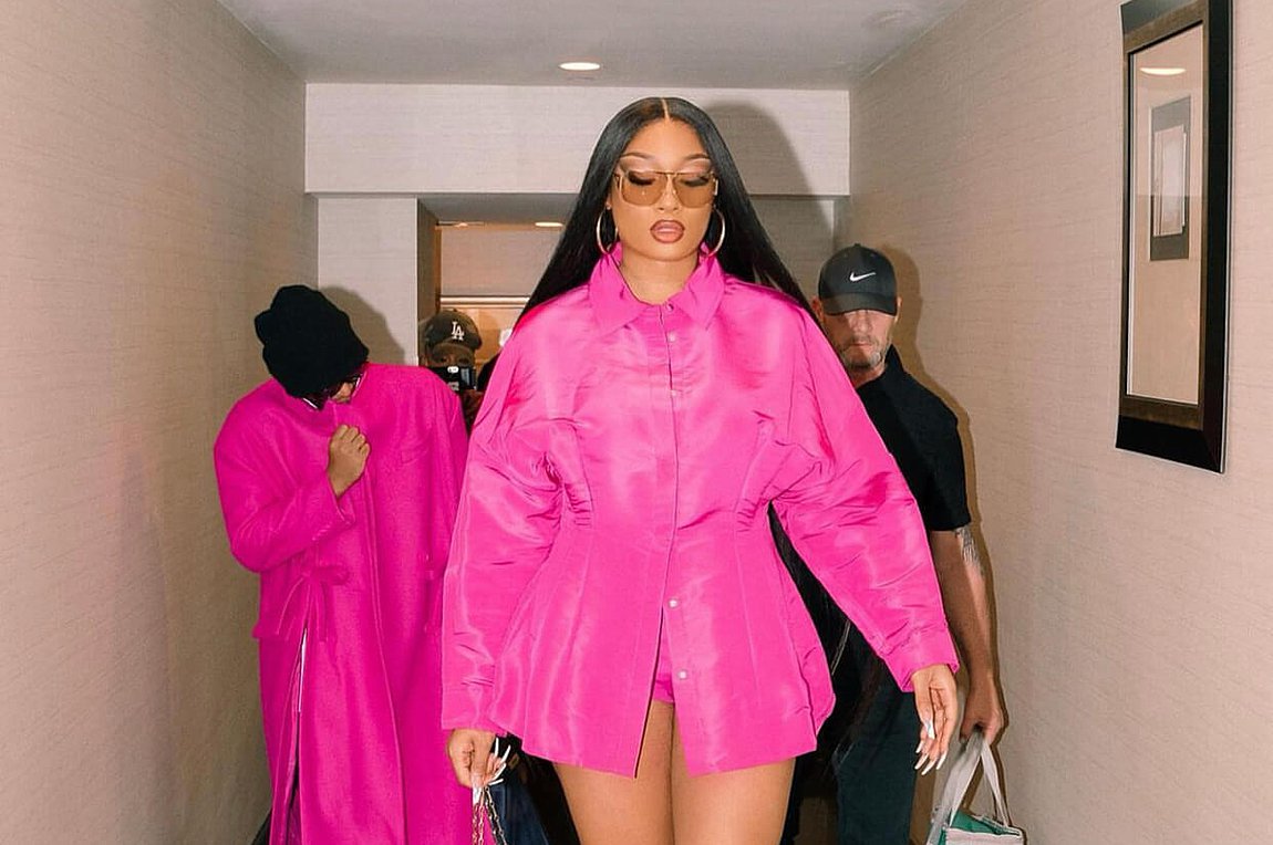 Mean Girls are back! Η Megan Thee Stallion ντύνεται Regina για(02)