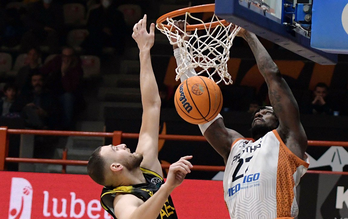 Στον Προμηθέα ο ελληνικός «εμφύλιος»