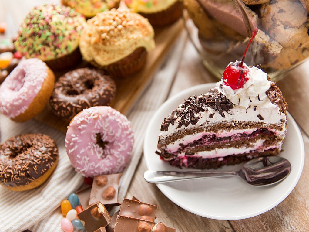 Πώς να «κόψετε» τη ζάχαρη από τη διατροφή σας – 5 βήματα