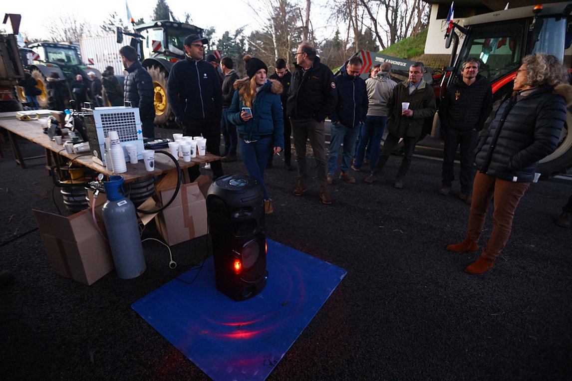 Γαλλία: Εγκαταλείπεται το σχέδιο αύξησης του φόρου στο αγροτικό ντίζελ