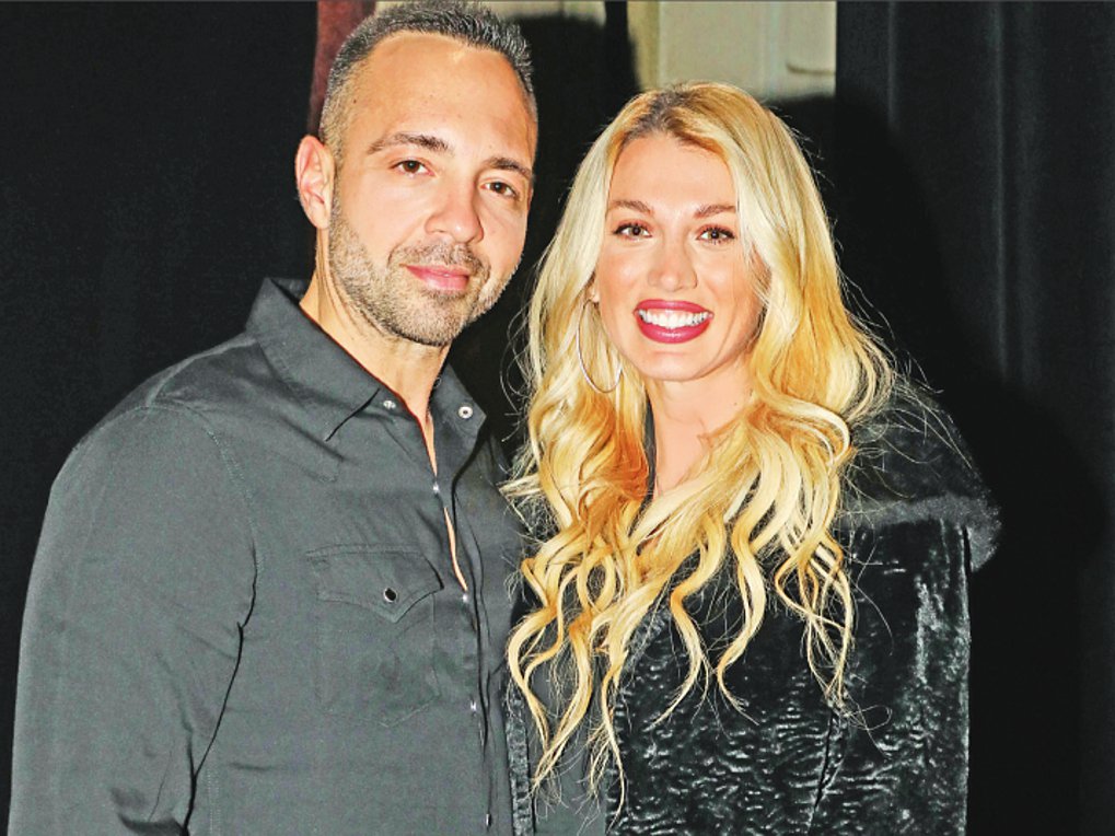 Δείπνο με φίλους