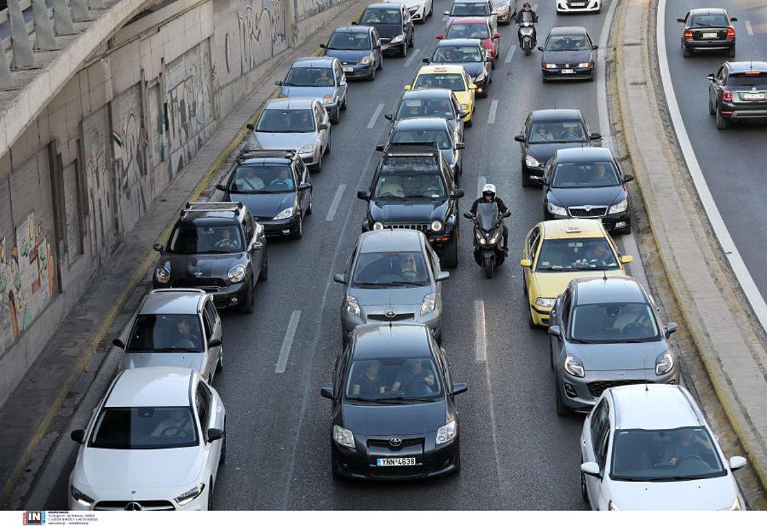 LIVE η κίνηση: Πολύ αυξημένη στο κέντρο