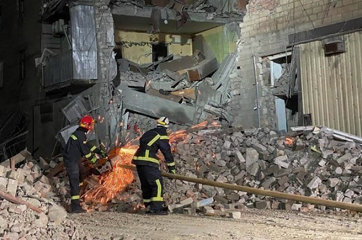 Νέοι ρωσικοί βομβαρδισμοί στην Ουκρανία: Τουλάχιστον 5 νεκροί