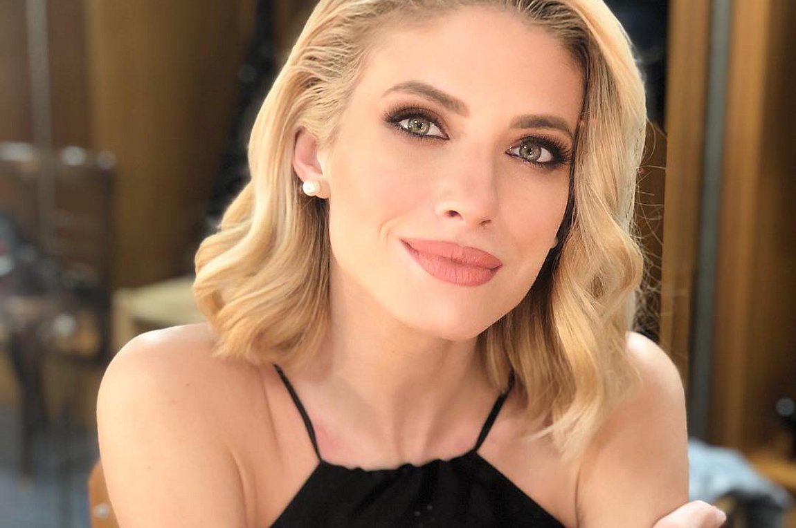 Έγκυος η Ευαγγελία Αραβανή – Αυτός είναι ο σύντροφός της