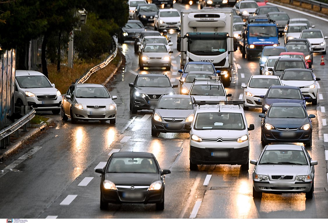 Ψηφιακή κατάθεση πινακίδων ΙΧ, μηχανών – Πότε λήγει η προθεσμία – Πώς γίνεται άρση ακινησίας