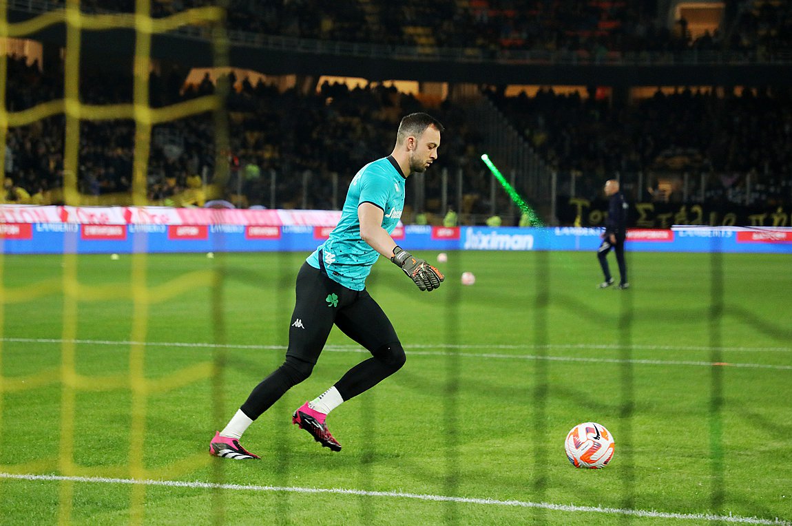 «Μια… ανάσα από την ΑΕΚ ο Μπρινιόλι»!