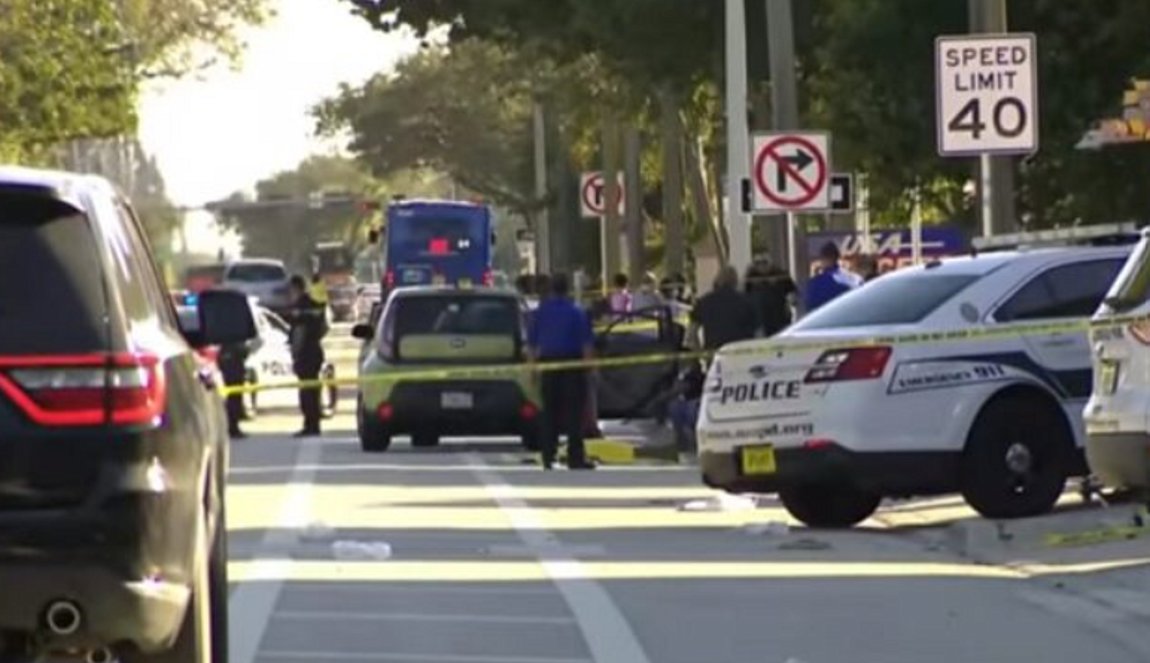 ΗΠΑ: Συντριβή αεροσκάφους σε αυτοκινητόδρομο στη Φλόριντα