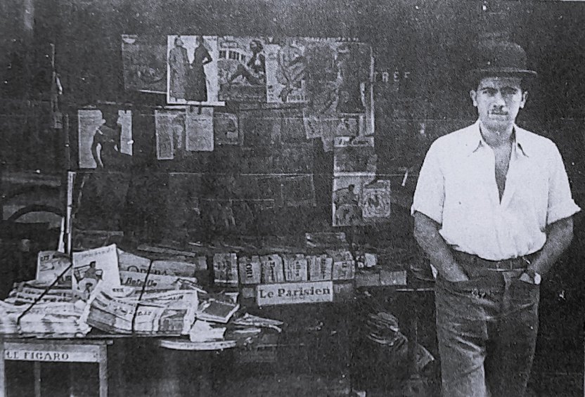 Ο αρχιτέκτων Τ. Ζενέτος, σε βιβλιοπωλείο του Σηκουάνα