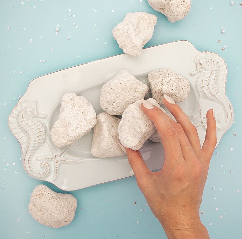 Πώς θα χρησιμοποιήσουμε σωστά την ελαφρόπετρα για απαλές φτέρνες;