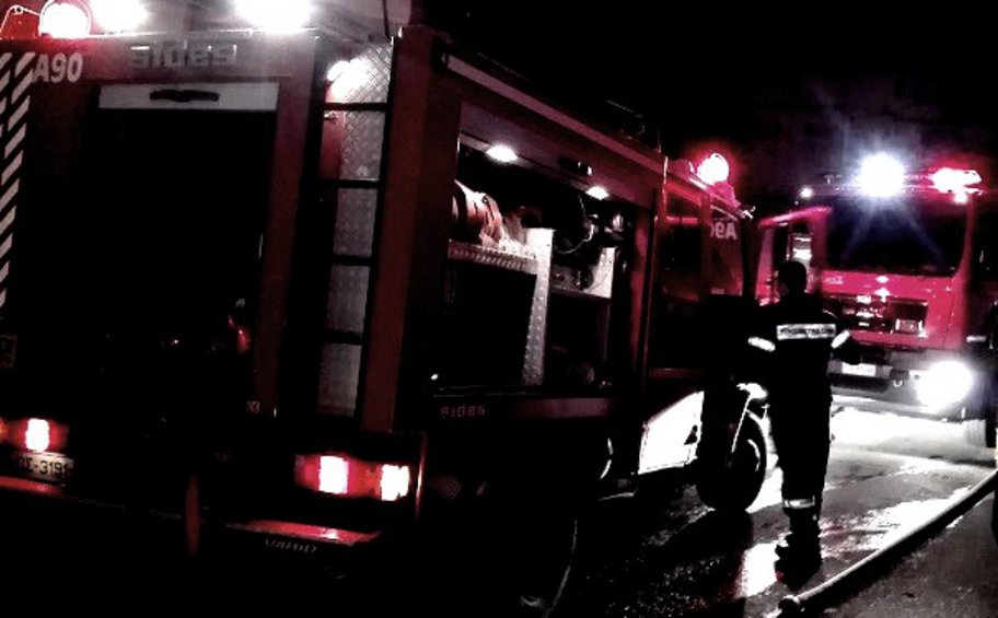 Θεσσαλονίκη: Επιχείρηση της Πυροσβεστικής για ηλικιωμένο που έπεσε σε ρέμα