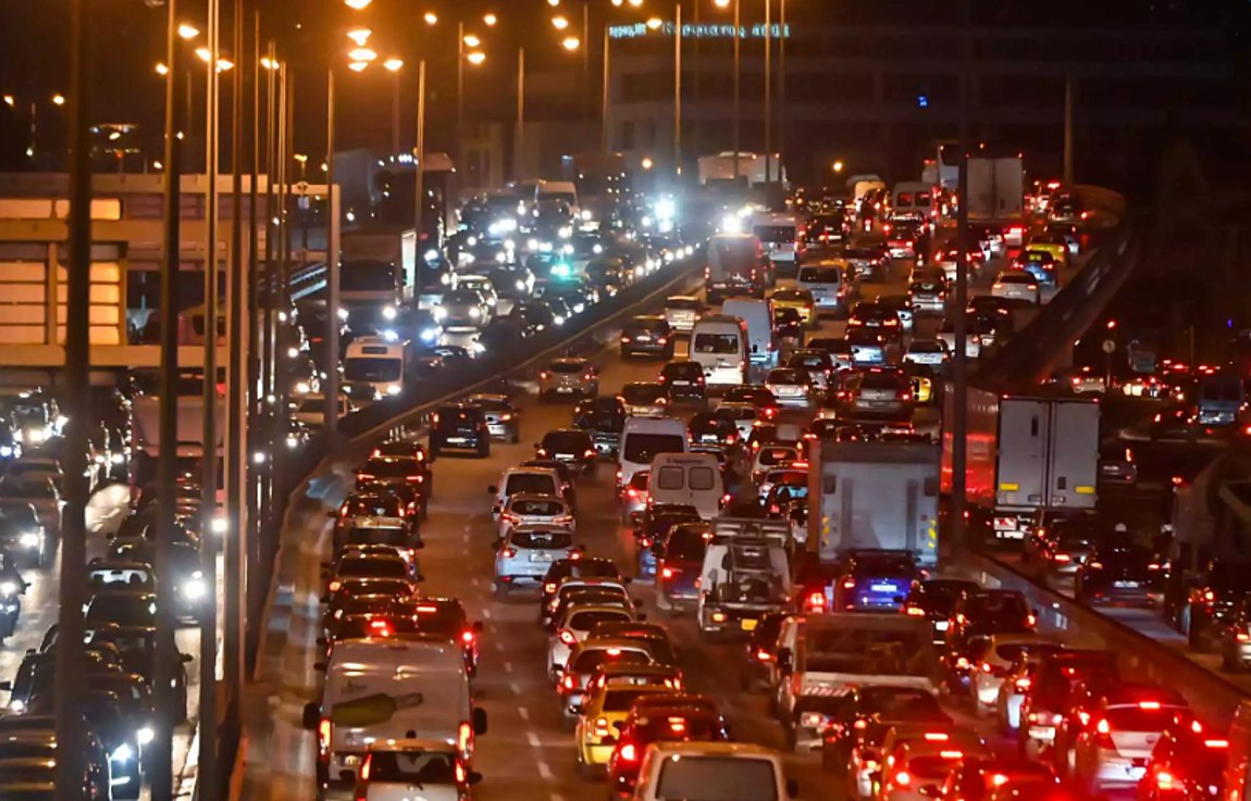 LIVE: Πολύ αυξημένη κίνηση στον Κηφισό – Πού αλλού εντοπίζονται προβλήματα