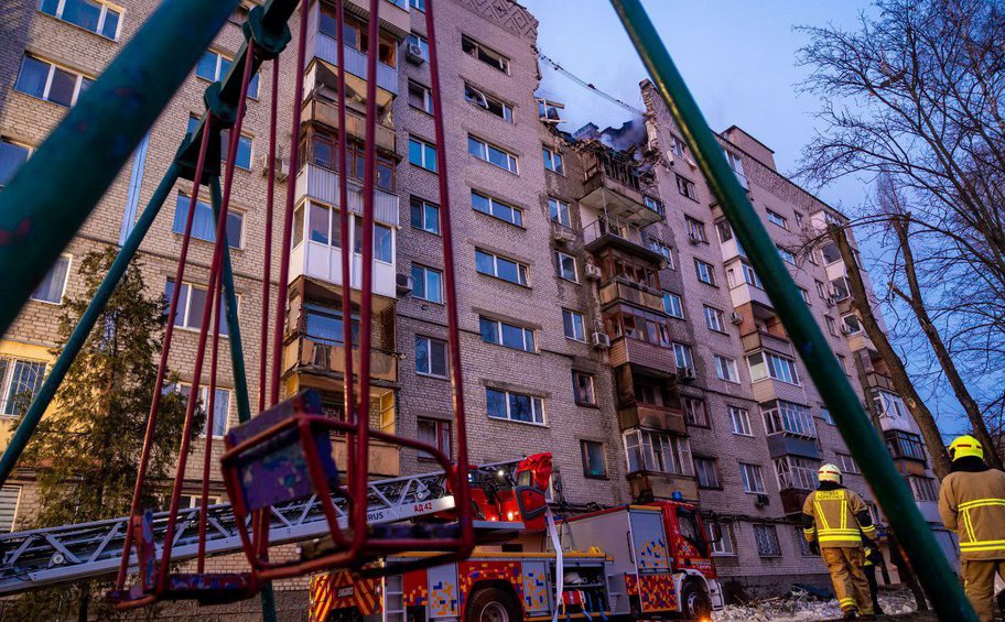 Ουκρανία: Ρωσικά μη επανδρωμένα αεροσκάφη πλήττουν κτίριο κατοικιών στην Οδησσό
