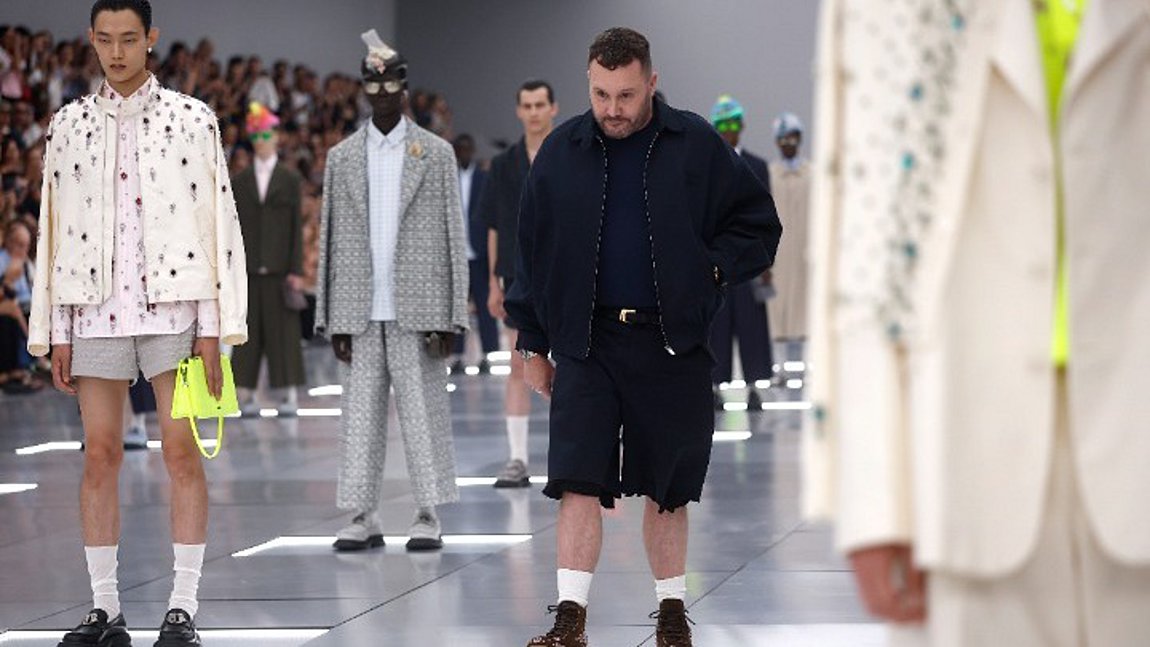 Dior: Αναβλήθηκε η επίδειξη μόδας στο Χονγκ Κονγκ
