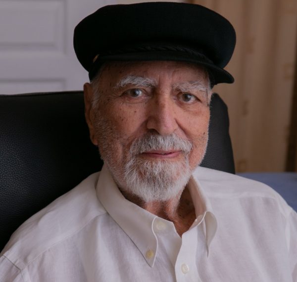 Πέθανε ο δημοσιογράφος Ηλίας Καλαποθαράκος