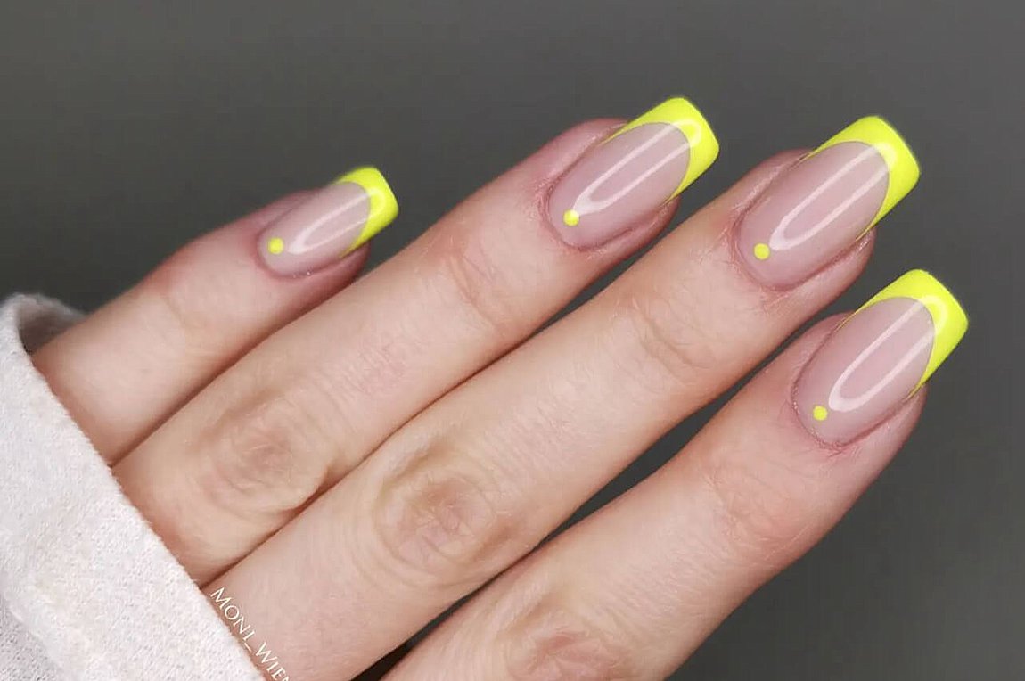 Neon Vibes: Δοκιμάζουμε τη μεγαλύτερη τάση της ανοιξης στα νύχια μας