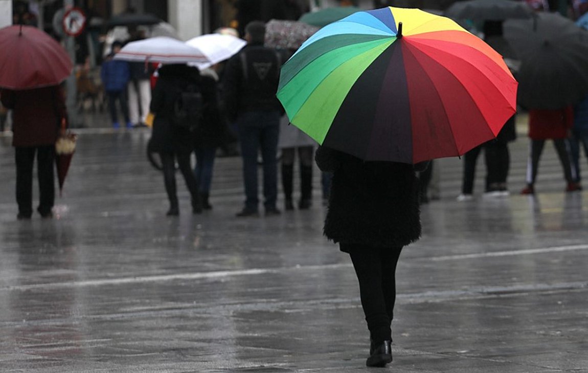Καιρός: Τσικνοπέμπτη με βροχές και καταιγίδες – Οι περιοχές που θα επηρεαστούν