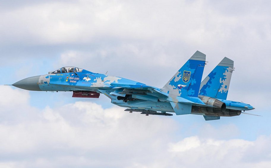 Η Πολεμική Αεροπορία της Ουκρανίας ανακοίνωσε ότι κατέστρεψε μια αποθήκη ρωσικών πυρομαχικών στην Κριμαία 
